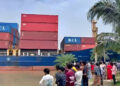 হুগলি নদীতে নিয়ন্ত্রণ হারিয়ে নদীবাঁধে ধাক্কা সিঙ্গাপুরের পণ্যবাহী জাহাজের