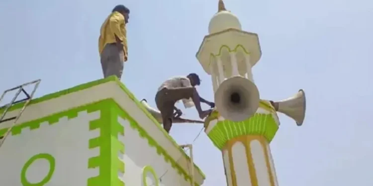 কলকাতার বহু মসজিদে জুমার আজান শোনা যায়নি, আতঙ্কে মুসলিমরা