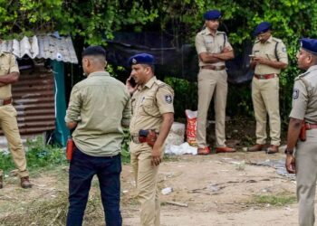 দুই ছাত্রীকে মূত্র খাওয়ানোর পর চকলেট খাওয়ার পরামর্শ প্রধান শিক্ষকের, মধ্যপ্রদেশে তীব্র ক্ষোভ