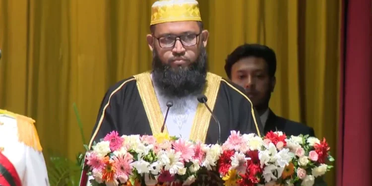 রাষ্ট্রপতির শপথ অনুষ্ঠানে সূরা ফাতহের ১০ নম্বর আয়াত পড়া হল , অর্থ কী