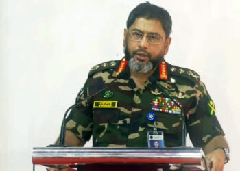 দেশের চাহিদা মিটিয়ে অস্ত্র যাবে বিদেশে: সেনাপ্রধান