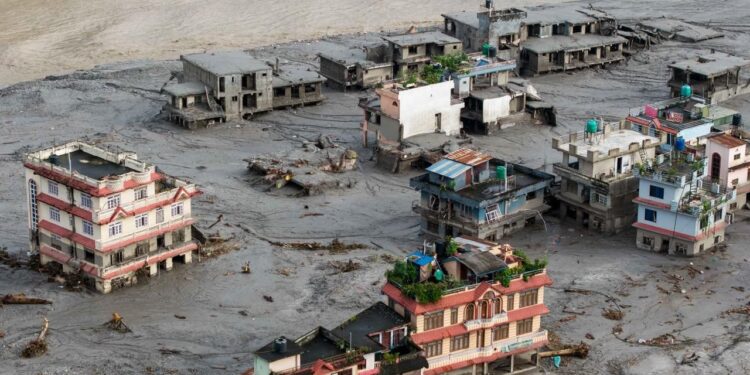 নেপালে পাহাড়ি ঢলে নিহত বেড়ে ৪৬৯, পর্যটকসহ এখনও নিখোঁজ অনেক