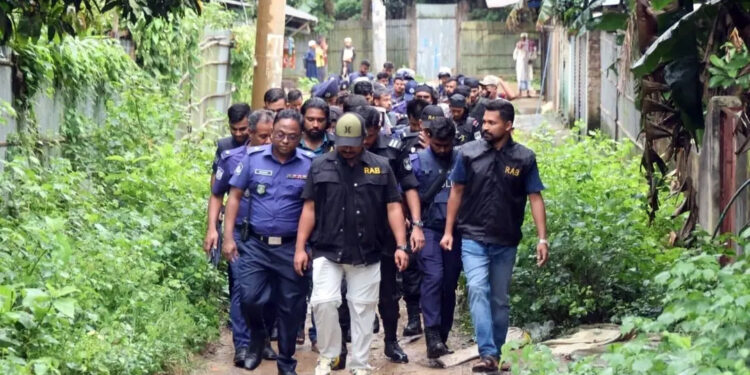 অপরাধীদের আস্তানা গুঁড়িয়ে দিতে জঙ্গল সলিমপুরে যৌথ অভিযান