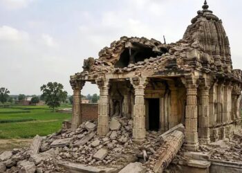 পাকিস্তানে মাদরাসা সম্প্রসারণের জন্যে ভাঙা হল ১২৫ বছরের পুরোনো মন্দির