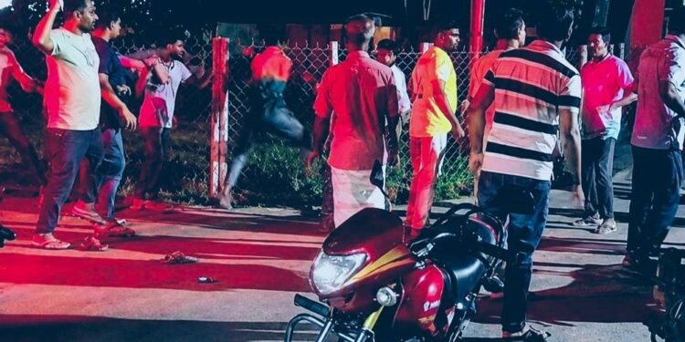 নাটোরে ৪৫ টাকার চায়ের বিল নিয়ে দু’পক্ষের সংঘর্ষে আহত ১৩
