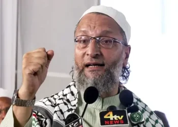 মুসলিমদের কি ধর্মীয় স্বাধীনতা নেই, ভারতে মসজিদ ধ্বংসের তীব্র নিন্দা ওয়াইসির