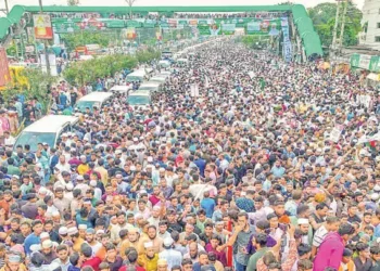 ছয় দফা না মানলে সরকার পতনে এক দফার আন্দোলন: ১১ দলীয় ঐক্যের ঢাকা-চট্টগ্রাম লংমার্চে নেতারা