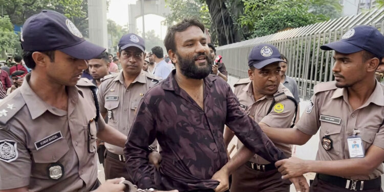 প্রধানমন্ত্রীর গাড়িবহরে প্রবেশ: গ্রেফতার সেই যুবক ৫ দিনের রিমান্ডে