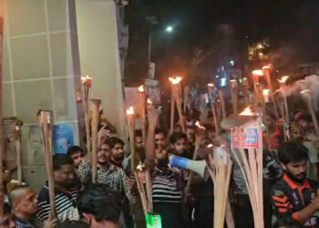 অভিনেত্রী বাঁধনকে হেনস্তার প্রতিবাদে ব্রাহ্মণবাড়িয়ায় যুবদলের মশাল মিছিল
