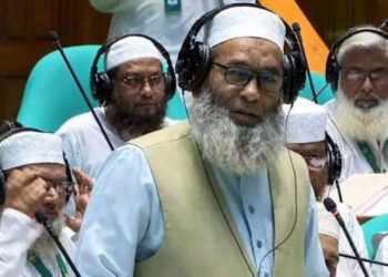রাষ্ট্রীয়ভাবে যাকাত চালু করে ক্ষুধা দারিদ্রতা দূর করুন: অধ্যাপক মুজিবুর রহমান