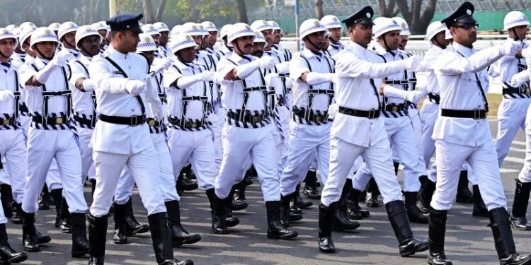 কলকাতায় মুসলিম পুলিশ কর্মীদের দাড়ি রাখায় নিষেধাজ্ঞা জারি বিজেপি সরকারের