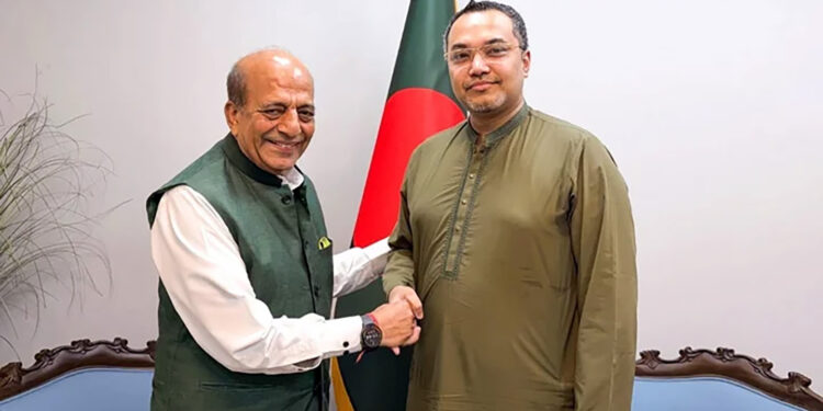 ভারতে আশ্রিত দণ্ডিত পলাতকদের বিষয়ে সতর্ক করে ত্রিবেদীকে বার্তা