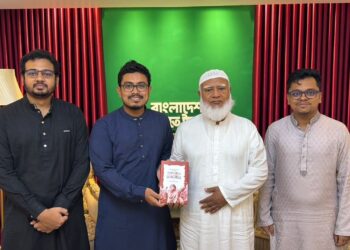 বিরোধীদলীয় নেতার সাথে ডাকসু নেতৃবৃন্দের সাক্ষাৎ