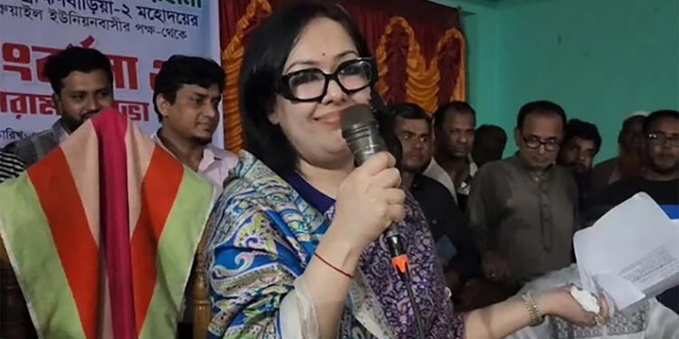 সরকারকে দোষ দেই না, নানা খরচে সরকার বিপর্যস্ত: রুমিন ফারহানা