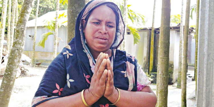কুড়িগ্রামে সারের দাবিতে আন্দোলনে মামলা: কৃষকেরা ঘরছাড়া