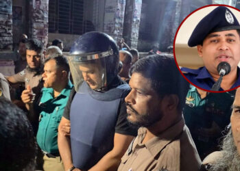 রাষ্ট্রদ্রোহ মামলায় ৫ দিনের রিমান্ডে ক্যান্টনমেন্ট থানার সাবেক ওসি