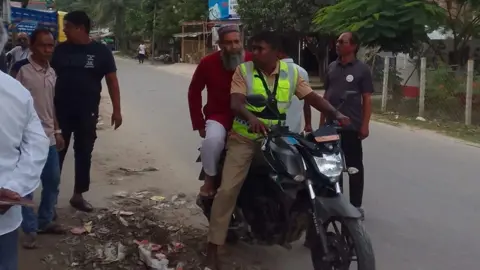 প্রধানমন্ত্রীকে নিয়ে মন্তব্যের অভিযোগে স্কুলশিক্ষক আটক