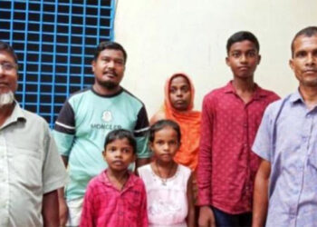 নওগাঁয় যে কারণে একই পরিবারের ৫ জনের ইসলাম গ্রহণ