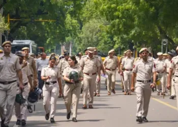 বিক্ষোভ নিয়ন্ত্রণে দিল্লিতে ইন্টারনেট, রেল বন্ধ: ৪১ হাজার নিরাপত্তাকর্মী মোতায়েন