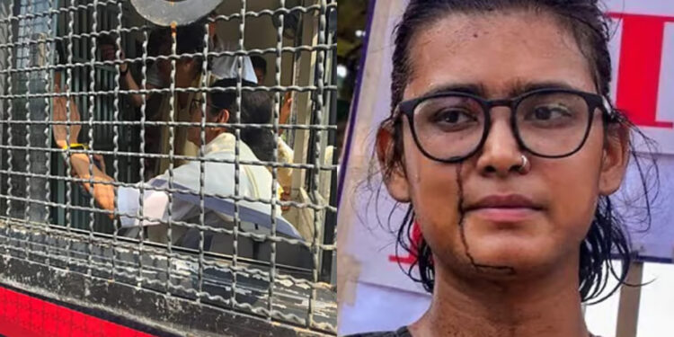 দিল্লিতে আটক মমতা, পুলিশ বাসে নেহা বোরা, ঘিরে রেখেছেন বিক্ষোভকারীরা
