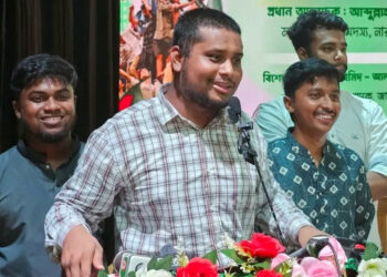 বিধবা কার্ড দেওয়া হলেও এমপির বউ সবার আগে পাবে: হাসনাত আবদুল্লাহ