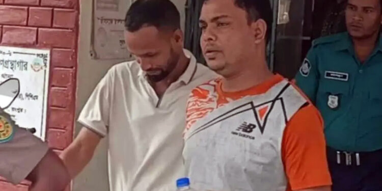 রংপুরে আবাসিক হোটেল থেকে ইয়াবাসহ দুই পুলিশ সদস্য আটক
