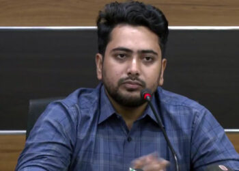 দেশবাসী তাকিয়ে আছে কবে স্বরাষ্ট্রমন্ত্রী পদত্যাগ করবেন: নাহিদ ইসলাম