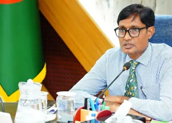 রাজশাহীর বিভাগীয় কমিশনারকে স্ট্যান্ড রিলিজ