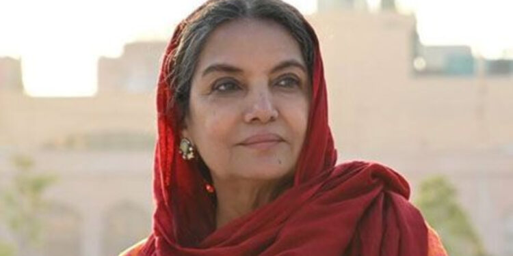 আমি মুসলিম, কিন্তু নামাজ পড়ি না’, ধর্ম নিয়ে মুখ খুললেন শাবানা আজমি
