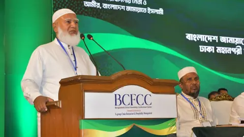 বাড়াবাড়ি করলে পুরো নির্বাচন কমিশন দিন-রাত ঘেরাও করে রাখা হবে: জামায়াত আমির