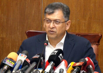 ঘোলা পানিতে মাছ শিকারের চেষ্টা করছে পতিত ফ্যাসিস্ট শক্তি: স্বরাষ্ট্রমন্ত্রী