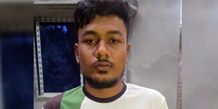 প্রধানমন্ত্রীর বাসের ছবিতে স্নাইপার দিয়ে গুলি করার মন্তব্যকারী সেই যুবক রিমান্ডে