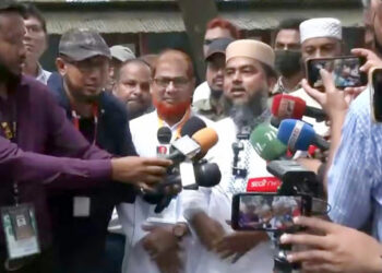 ভোট কর্মকর্তাদের কার্ডে ছবি নেই, প্রক্সির শঙ্কা জামায়াত প্রার্থীর