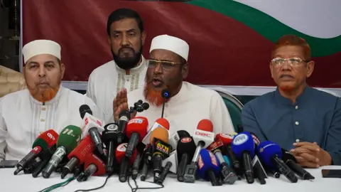 সাত দফা দাবিতে শনিবার ১১ দলীয় ঐক্যের লংমার্চ, অংশ নেবেন ১৯ জেলার নেতাকর্মীরা