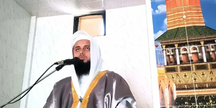 জুমার খুতবায় শেখ হাসিনাকে ‘স্বৈরাচার’ বলায় খতিবকে অব্যাহতি